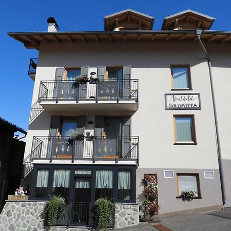 קומזדורה Aparthotel Dolomites Living&Relax מראה חיצוני תמונה