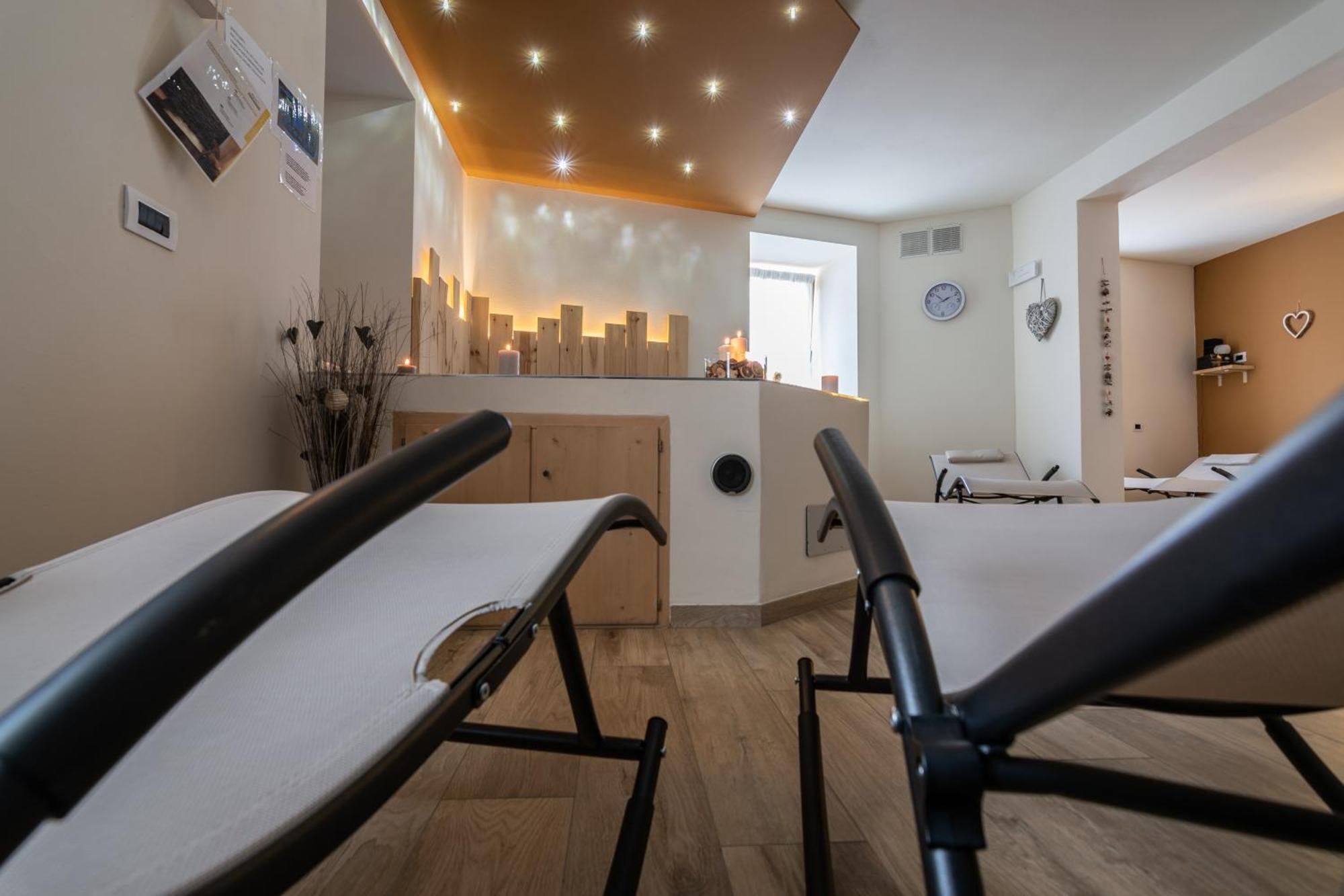 קומזדורה Aparthotel Dolomites Living&Relax מראה חיצוני תמונה