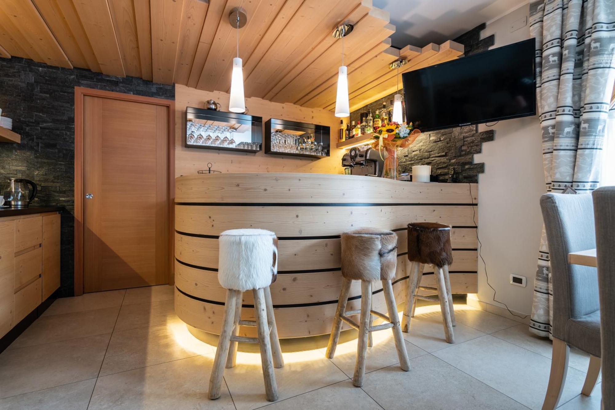 קומזדורה Aparthotel Dolomites Living&Relax מראה חיצוני תמונה
