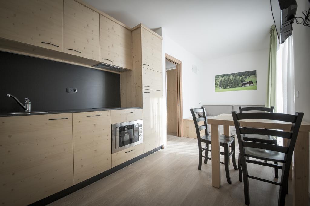קומזדורה Aparthotel Dolomites Living&Relax חדר תמונה