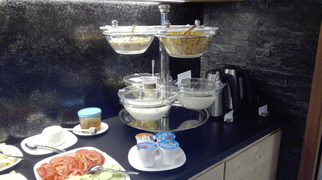 קומזדורה Aparthotel Dolomites Living&Relax מראה חיצוני תמונה