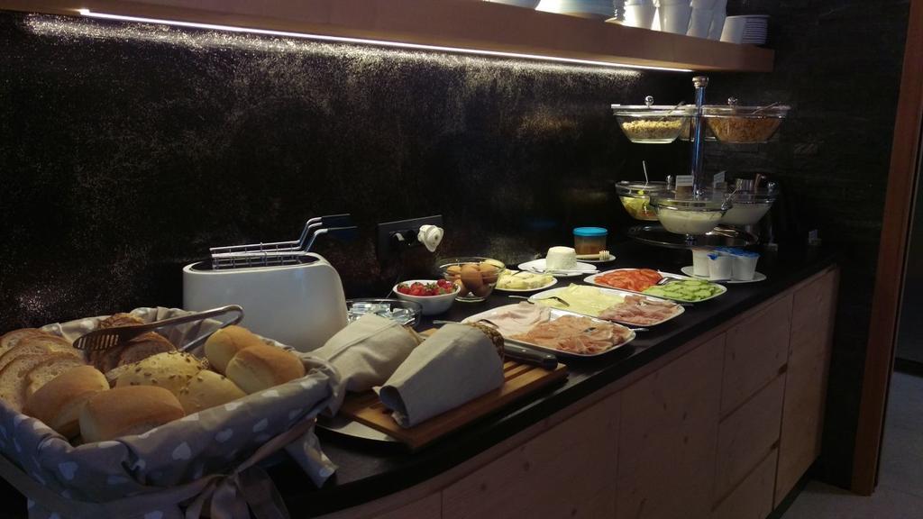 קומזדורה Aparthotel Dolomites Living&Relax מראה חיצוני תמונה