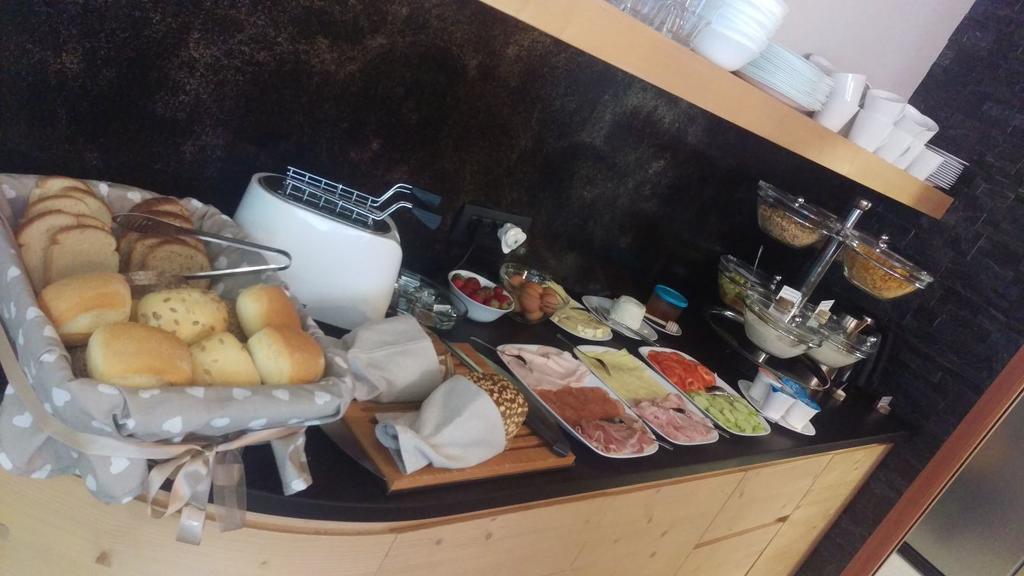 קומזדורה Aparthotel Dolomites Living&Relax מראה חיצוני תמונה