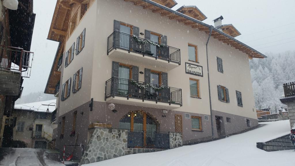 קומזדורה Aparthotel Dolomites Living&Relax מראה חיצוני תמונה